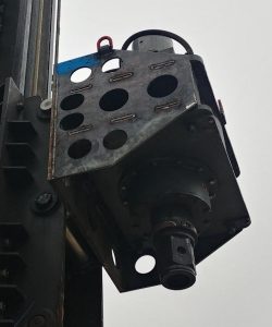 2.Hydraulic drive mounting body implementation